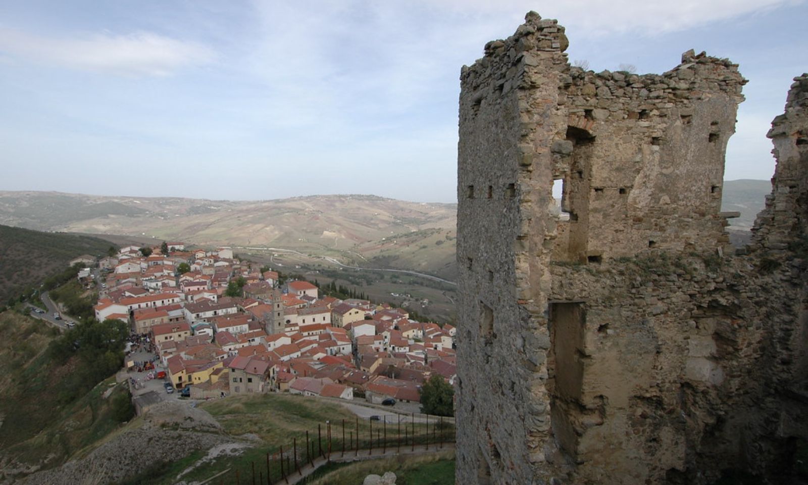 Brindisi Montagna – Percorso tra le bellezze religiose del borgo ed il gioiello storico del Castello Fittipaldi